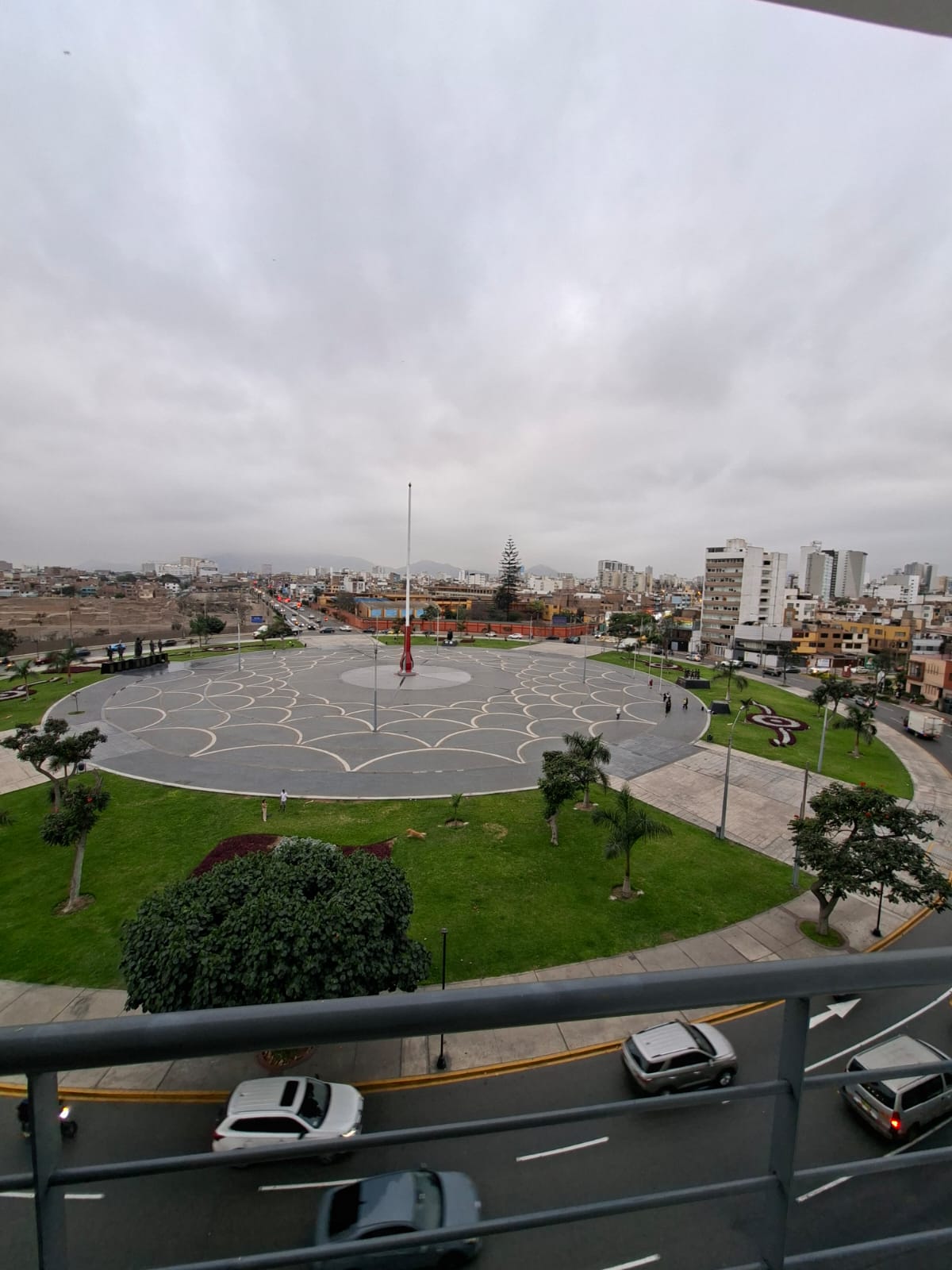 Vista a Plaza de la Bandera desde el departamento